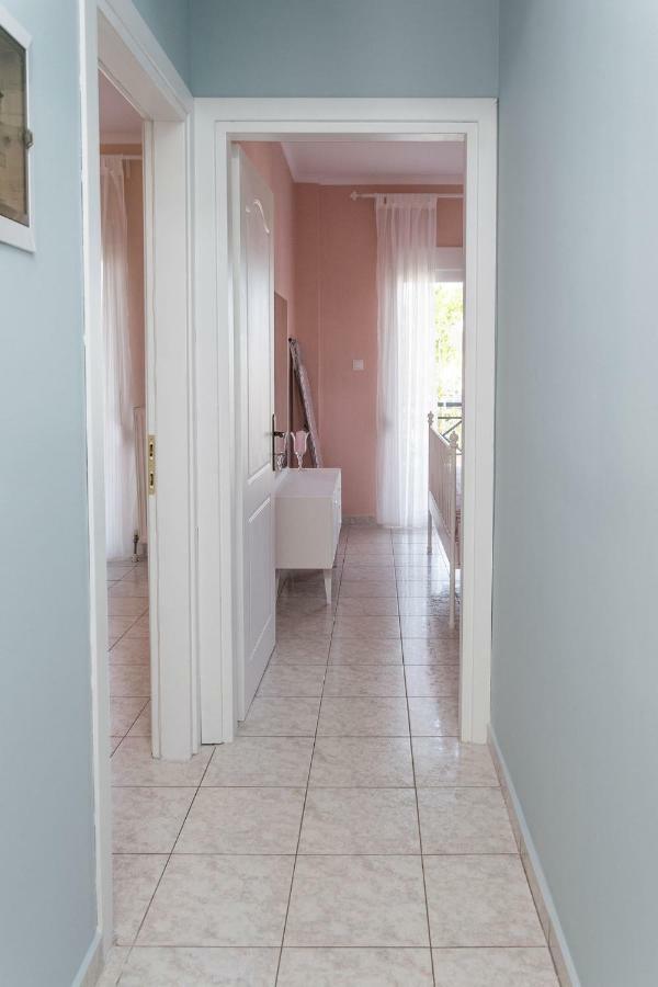 Casa Di Emma Apartamento Néa Péramos Exterior foto